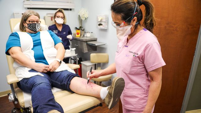 Vignette du programme télé Dr Pimple Popper - Saison 7