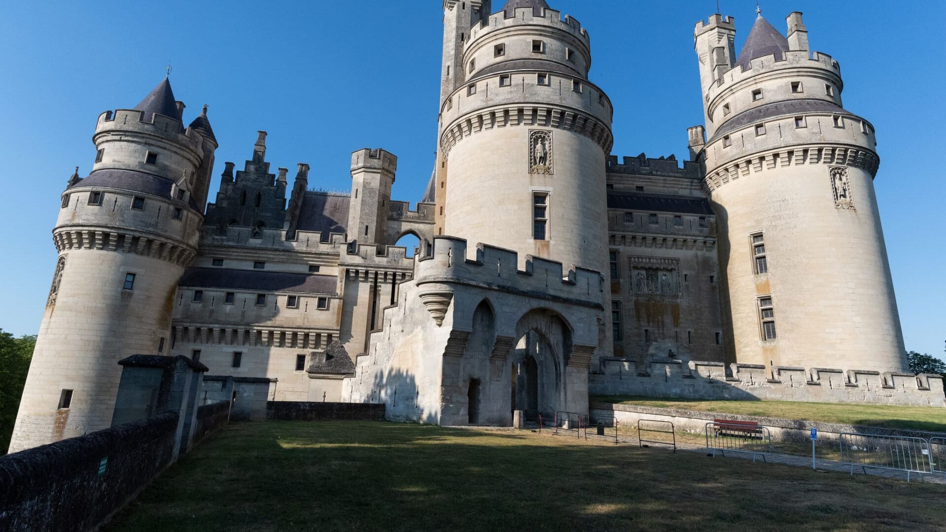 Vignette du programme télé Pierrefonds : La résurrection d'un château