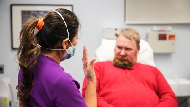 Vignette du programme télé Dr Pimple Popper - Saison 8