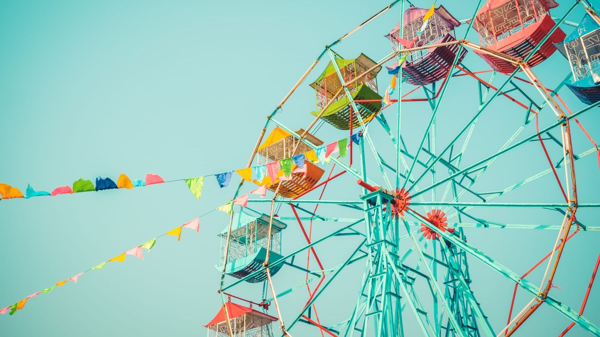 Vignette du programme télé Fêtes foraines : les rois du divertissement populaire