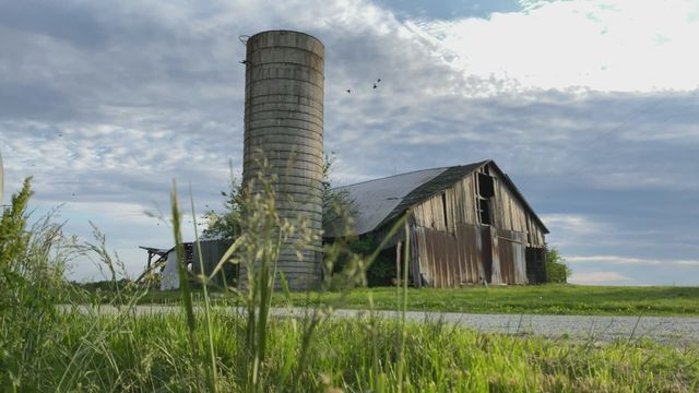 Vignette du programme télé Twisted Sisters : les soeurs du mal - Saison 3