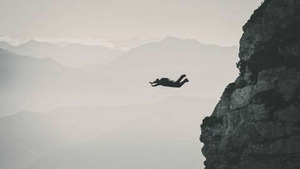 Vignette du programme télé B'hike & Base, la grande traversée des Alpes