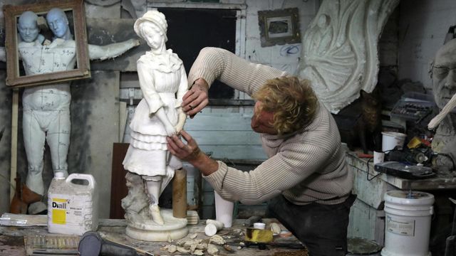 Vignette du programme télé Sauveurs de trésors : Dans l'atelier - Saison 4