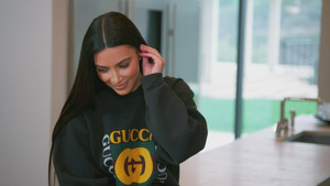 Vignette du programme télé L'incroyable famille Kardashian (Les dossiers des ex) S13 (7/14)