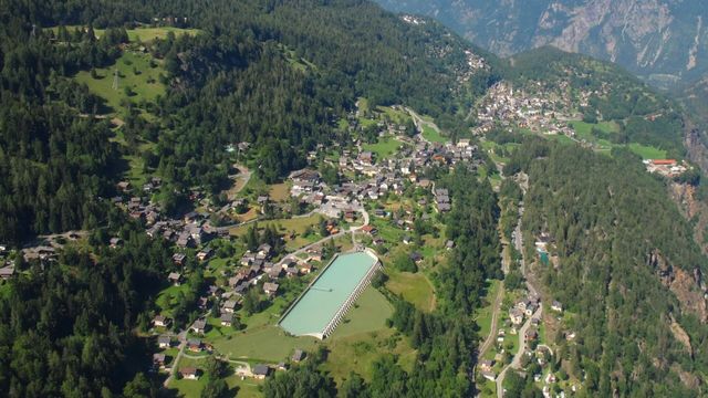 Vignette du programme télé La Suisse vue du ciel