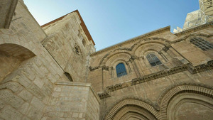 Vignette du programme télé Le génie des bâtisseurs (Saint-Sépulcre, l'écrin de pierres) S1 (1/6)