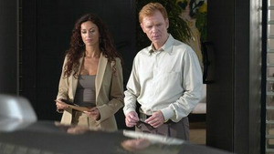 Vignette du programme télé Les experts : Miami (Des millions sous les mers) S2 (2/24)