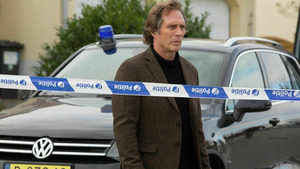 Vignette du programme télé Crossing Lines (La chevauchée sauvage) S2 (5/12)