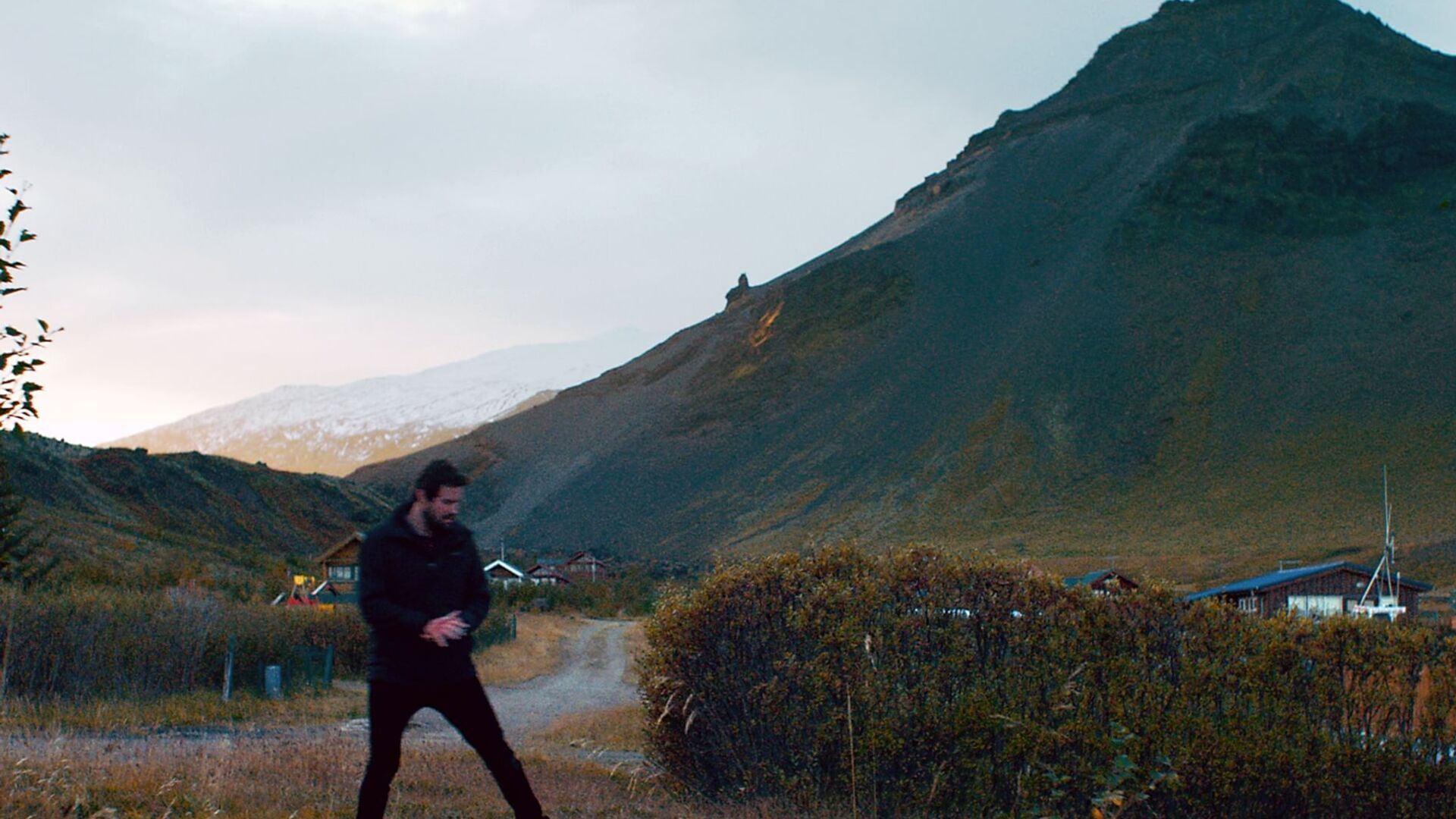 Vignette du programme télé Meurtre au pied du volcan