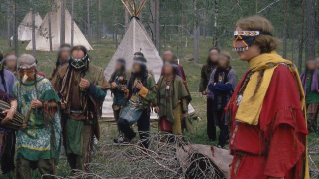 Vignette du programme télé La tribu et le gourou : Gaïaland - Saison 1