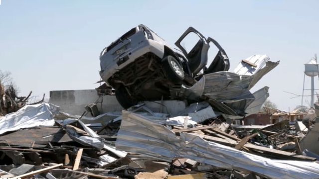 Vignette du programme télé Catastrophes naturelles : survivre au pire - Saison 1