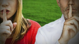 Vignette du programme télé Petits secrets en famille (Mon couple libre révélé au grand jour - Famille Bousquet) S9 (n°434)