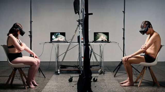 Vignette du programme télé Naked - Saison 1