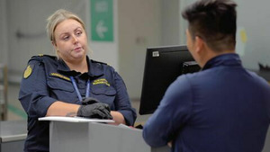 Vignette du programme télé Douanes sous haute surveillance S14 (n°18)