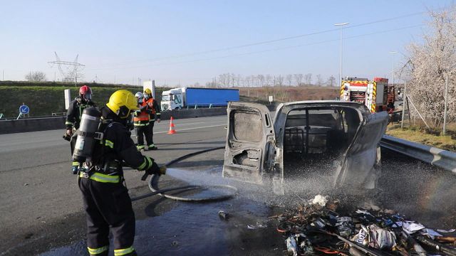 Vignette du programme télé 100 jours avec les dépanneurs de l'autoroute - Saison 1