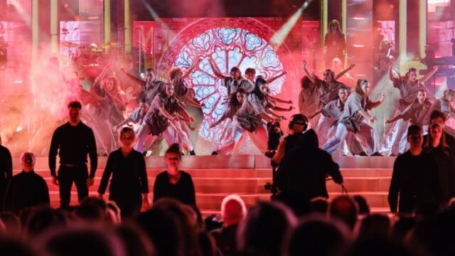 Vignette du programme télé Notre-Dame de Paris - les grandes retrouvailles 25 ans après