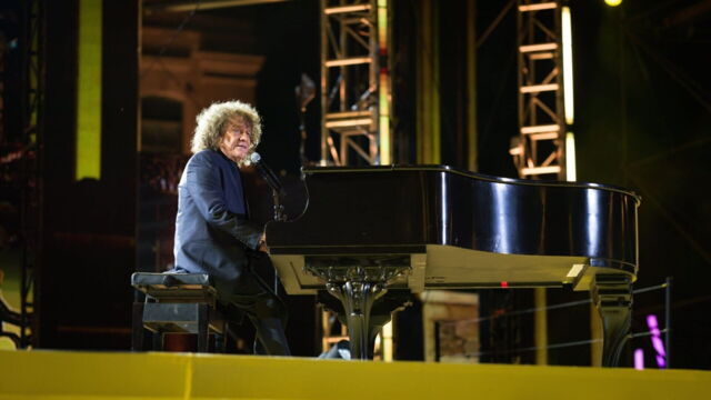 Vignette du programme télé Notre-Dame de Paris - les grandes retrouvailles 25 ans après