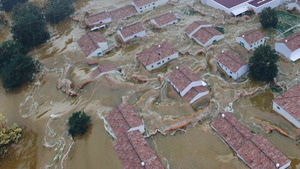 Vignette du programme télé Vaison-la-Romaine, mémoire d'une crue