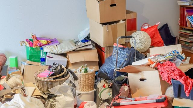 Vignette du programme télé Angleterre : agir quand le bazar s'accumule