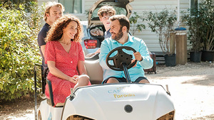 Vignette du programme télé Camping Paradis (Allumer le camping) S12 (2/4)