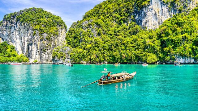 Vignette du programme télé Un jour ailleurs