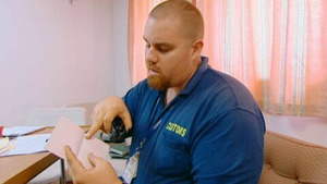 Vignette du programme télé Douanes sous haute surveillance (Bizarre Behaviour at the Baggage Corousel / Farm Outside Sydney / Iranian Woman) S4 (5/20)