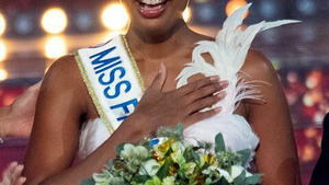 Vignette du programme télé Miss France 2025 : le parcours d'une miss hors du commun