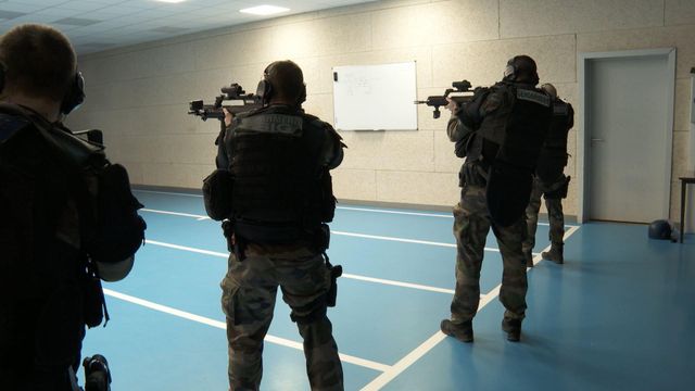 Vignette du programme télé Flic story - Saison 2