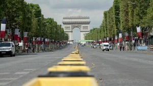 Vignette du programme télé Champs-Elysées (Le coeur des grands événements) S1 (3/6)