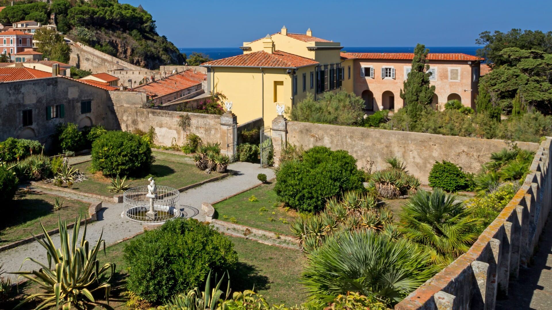 Vignette du programme télé La route Napoléon, de l'île d'Elbe aux Tuileries
