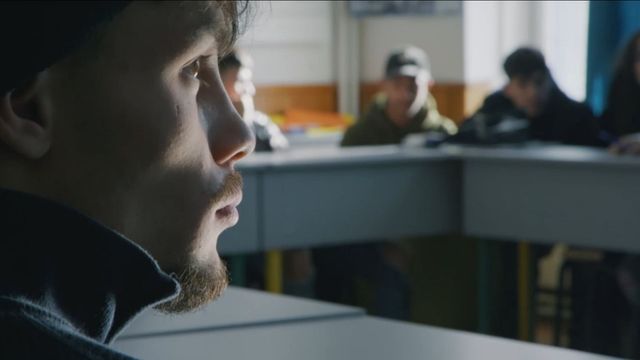 Vignette du programme télé Hongrie : un lycée pour les roms !