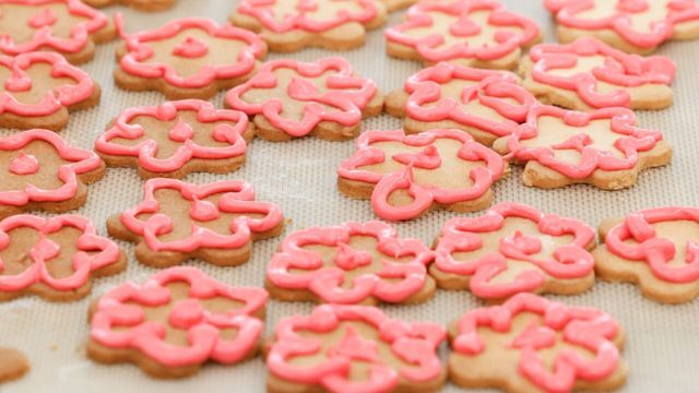 Vignette du programme télé Le meilleur pâtissier : qui sera plus fort que le grimoire de Mercotte ?