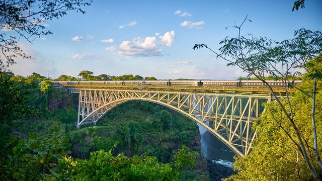 Vignette du programme télé Un billet de train pour...