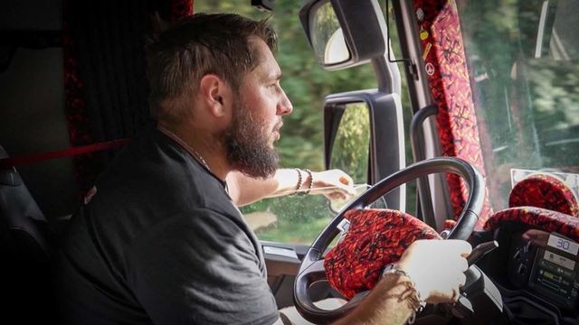 Vignette du programme télé Les routiers : profession chauffeur poids lourd - Saison 2