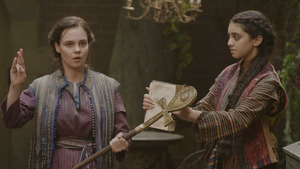 Vignette du programme télé Theodosia (Les serpents contre-attaquent) S1 (12/26)