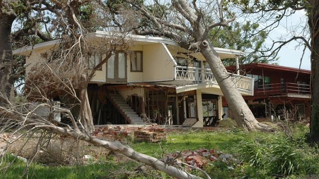 Vignette du programme télé Hors de contrôle - Saison 4