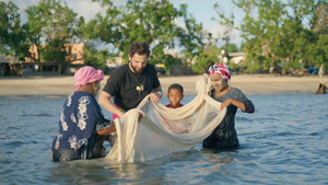 Vignette du programme télé Thalassa, aventures extrêmes (Mayotte, le lagon de l'espoir) S2