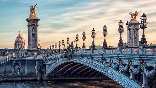 Vignette du programme télé Les ponts de Paris, un patrimoine révélé