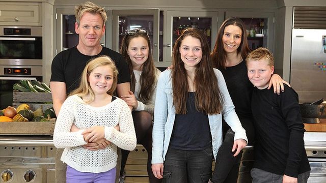 Vignette du programme télé Gordon Ramsay : recettes en famille - Saison 1