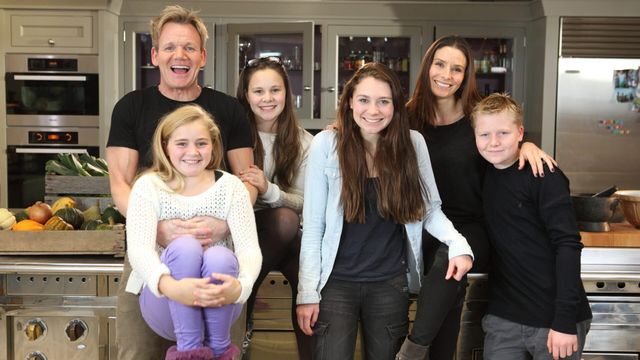Vignette du programme télé Gordon Ramsay : recettes en famille - Saison 1