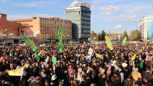 Vignette du programme télé Dissolution du PKK : un espoir de paix ?