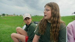 Vignette du programme télé La cour des grands (Tous à la ferme chez Andréas !) S1 (9/10)