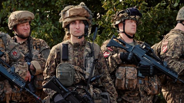 Vignette du programme télé La Lettonie s'arme contre Poutine