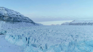 Vignette du programme télé Drôles de villes pour une rencontre (Longyearbyen (Norvège)) S3 (2/3)