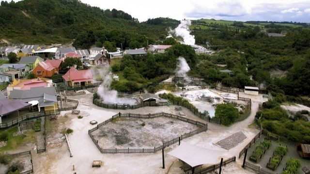 Vignette du programme télé Des volcans et des hommes - Saison 1