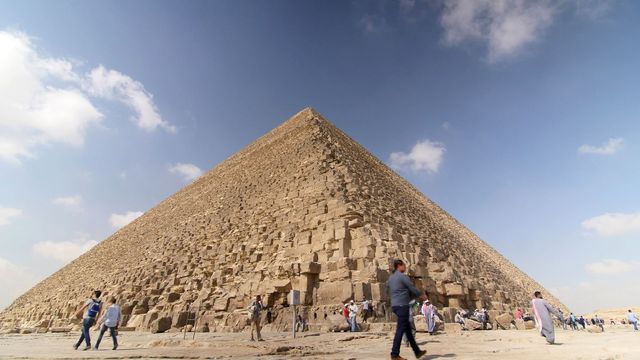 Vignette du programme télé Les étonnantes techniques des bâtisseurs de la pyramide de Khéops