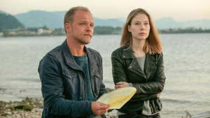 Vignette du programme télé Meurtres en eaux troubles (Le secret de la forêt) S1 (n°2)