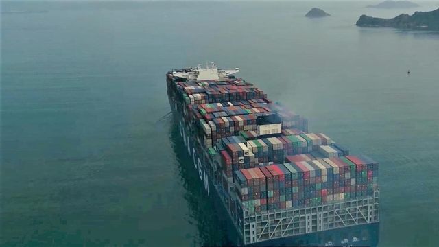 Vignette du programme télé Chantier XXL : Méga porte-conteneur français