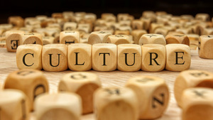 Vignette du programme télé Modules culture prime (Qui est Josepha, le modèle noir du Palais de la Porte-Dorée ?)