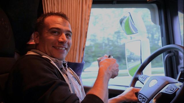 Vignette du programme télé Les routiers : profession chauffeur poids lourd - Saison 2